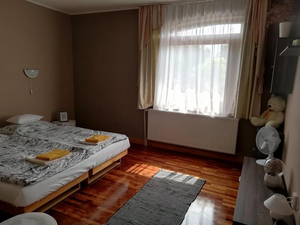 Sunfish Apartman Balatonszarszo Exterior foto