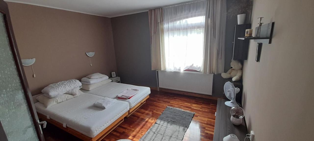 Sunfish Apartman Balatonszarszo Exterior foto